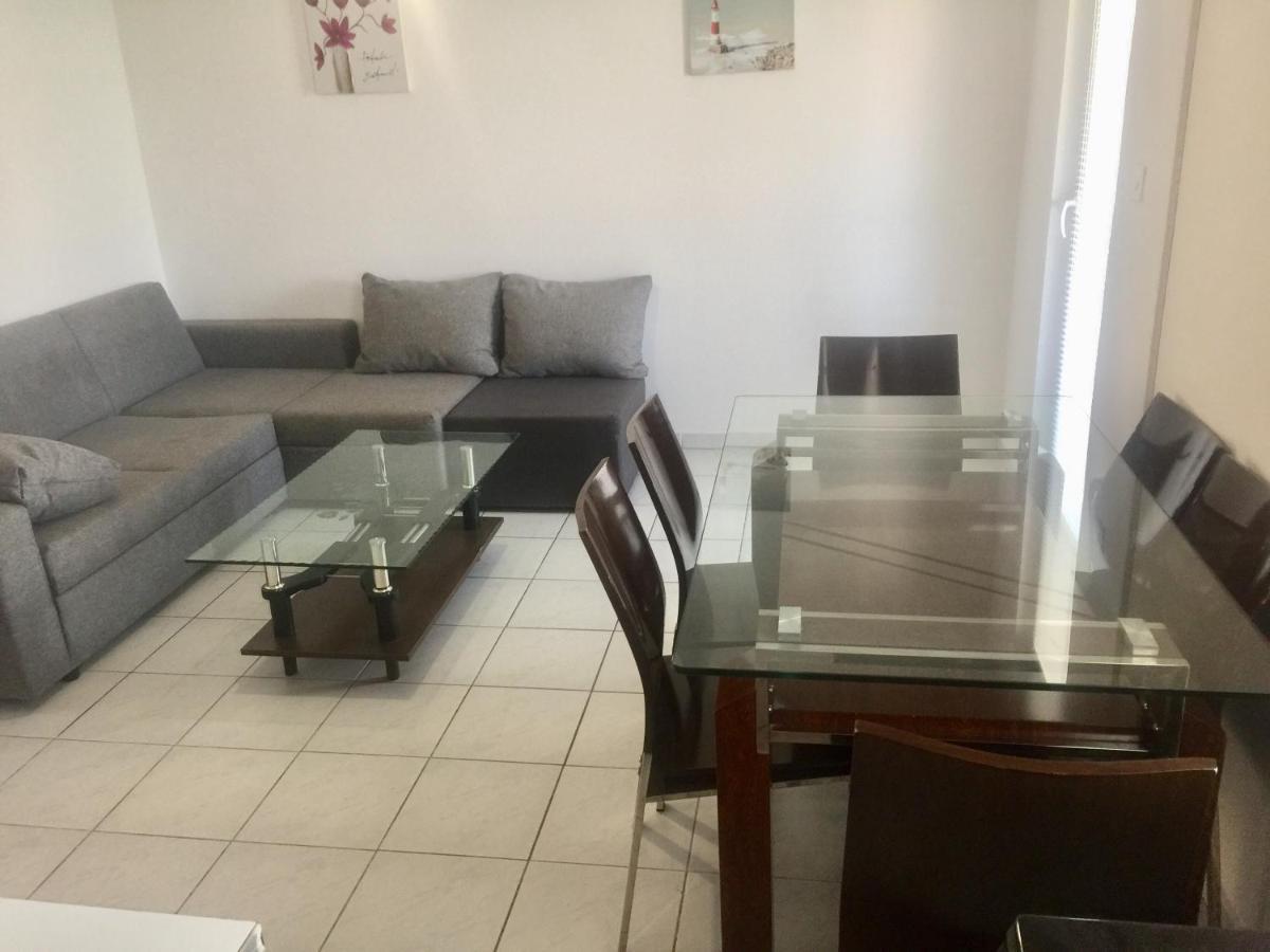 Apartmani Nerko Pag Town Exterior foto